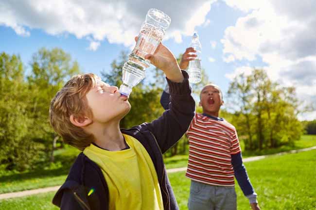 Any way of wrinkles from water bottle drinking