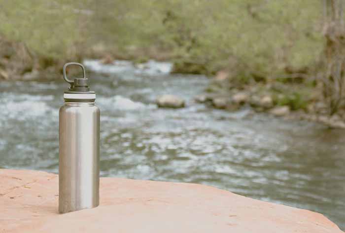 Cold water in metal water bottles