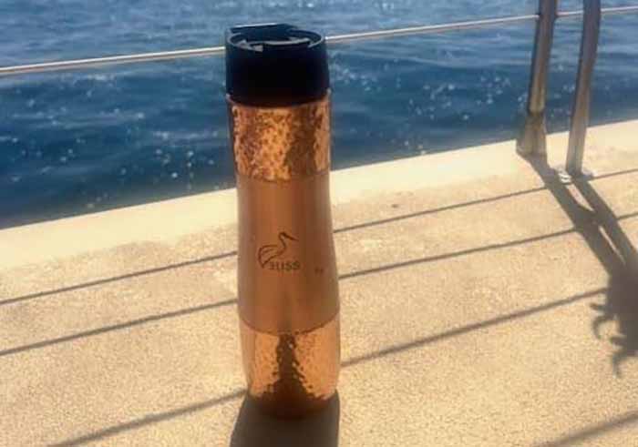 Does a copper water bottle kill bacteria easily